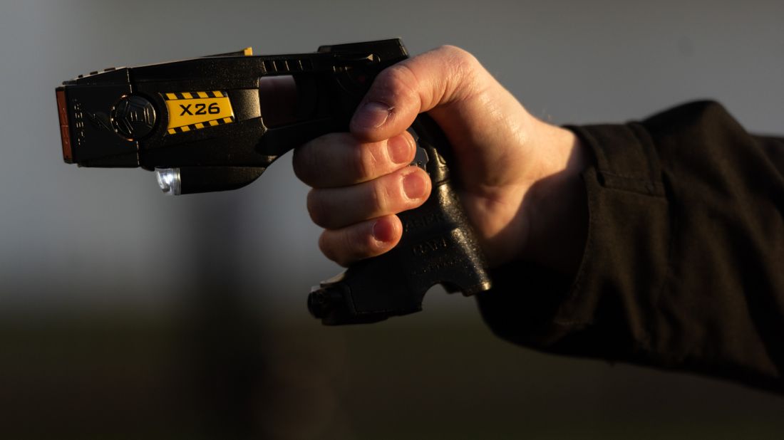 Pistolas táser para la policía: el proyecto que tuvo amplia aprobación en Diputados