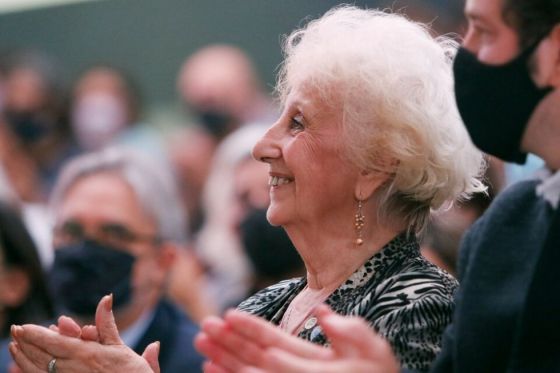 "Ahora nos volvimos a ilusionar": Abuelas de Plaza de Mayo recuperaron el nieto 131