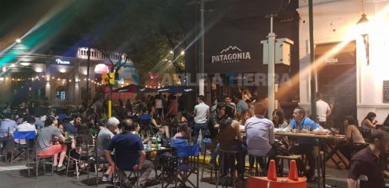 Vuelven los boliches y deja de ser obligatorio el barbijo en espacios abiertos, nuevas medidas del COE