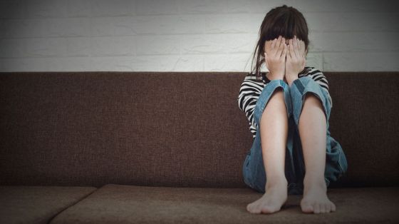 Le contó a su maestra que un familiar la abusaba sexualmente: piden juicio para el acusado