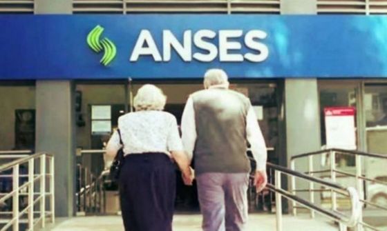 El Gobierno anunció un aumento del 21% en las jubilaciones, más un bono especial por tres meses