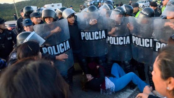 En que consiste la Ley que restringe las manifestaciones de los ciudadanos
