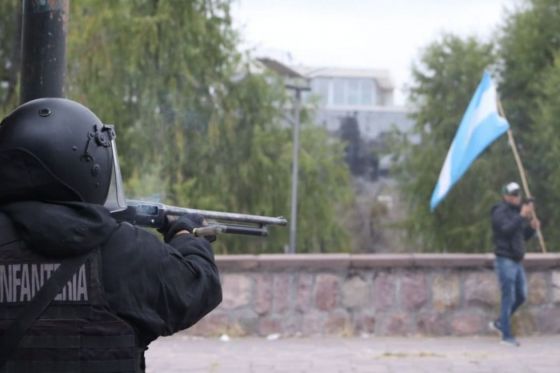 Aseguraron que en Jujuy liberaron zonas para que actúen policías infiltrados entre manifestantes