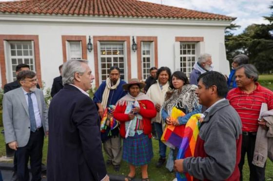 Representantes de diferentes pueblos originarios jujeños, se reunieron con el presidente de la Nación