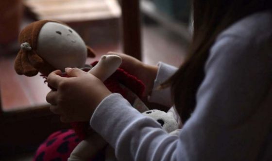 Lo condenaron por abusar sexualmente de las dos hermanitas menores de su pareja