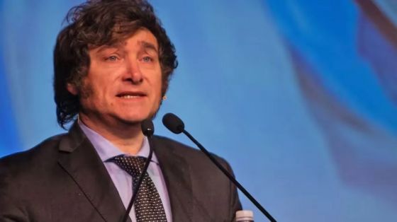 Con cifras falsas y promesas que dejará en el camino, Milei asumió la presidencia