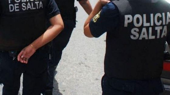 Una sargento  descubierta por su esposo cuando mantenía relaciones con el comisario