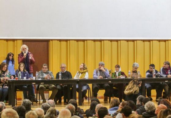 Asamblea multitudinaria, se convoca a una marcha en rechazo a la ley bases