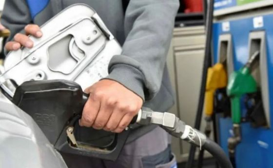Vuelve a aumentar la nafta: el Gobierno subió el impuesto a los combustibles
