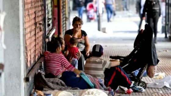 Gestión Javier Milei: la pobreza subió a 52% en el primer semestre, la cifra más alta en 20 años