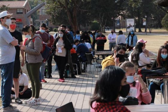 Se aplican vacunas en la Universidad Católica de Salta