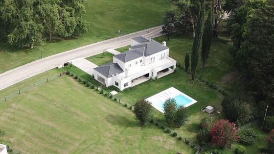 Barrios privados de Salta pagan sólo 4$ mensuales por el servicio de agua, mientras barrios populares abonan 1000 a 1600$