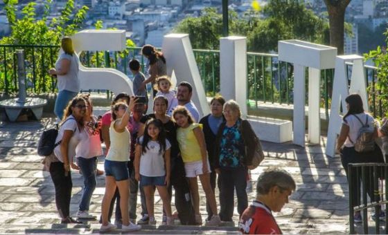 A partir de hoy llevar barbijo no es obligatorio y finalizan las restricciones sanitarias