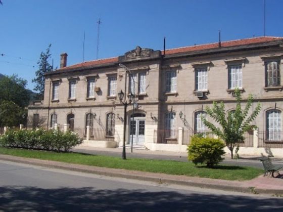 "Parece que es más importante la guitarra y el bombo que la salud", denuncian desde la ex Palúdica