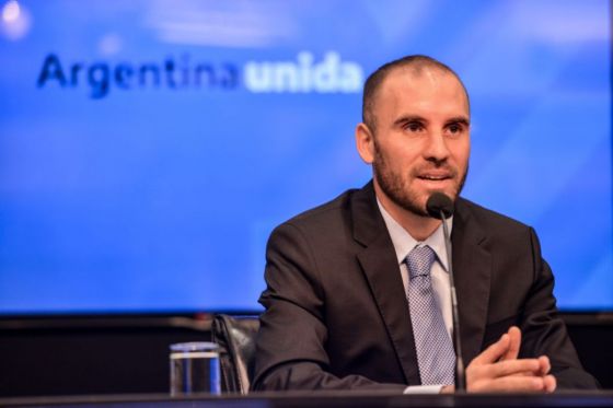 "Dolarizar es un delirio. Es aceptar una derrota como país", sostuvo el Ministro Guzmán