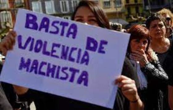 Médica detenida por una ILE: el abogado denunciante defiende a un imputado por abuso de menores. El juez fue acusado por violencia laboral