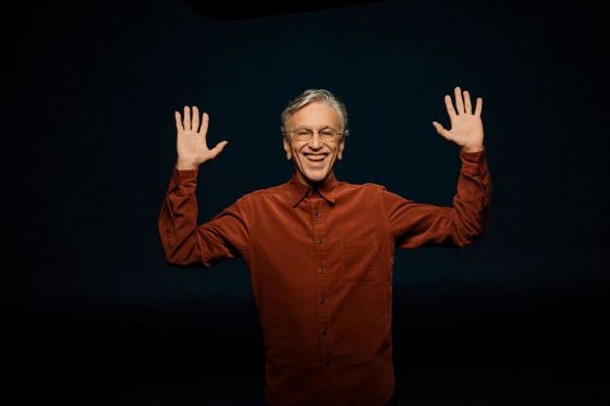 Caetano Veloso: cumple 80 años la más fina estampa de la música popular latinoamericana