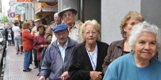 Gobierno nacional lanzará aumento para jubilados y del salario mínimo