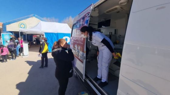 Se realiza un operativo de atención a Adultos Mayores en Las Lajitas