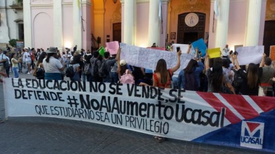 Imagen de archivo: marcha contra aumentos UCASAL 2019, La Izquierda Diario