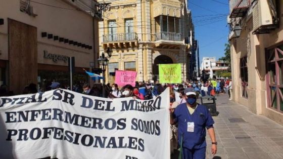 Paro y movilización de trabajadores de la salud por reclamos salariales y contra recategorizaciones